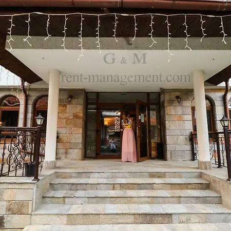 G M